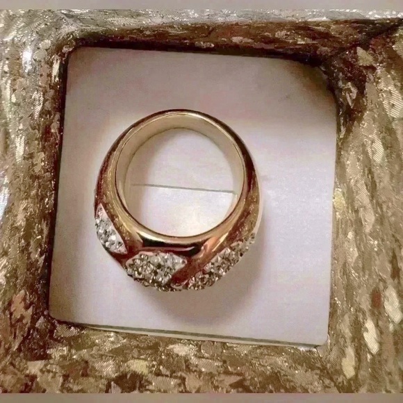 Macy’s Gold & Silver Ring - Picture 4 of 4